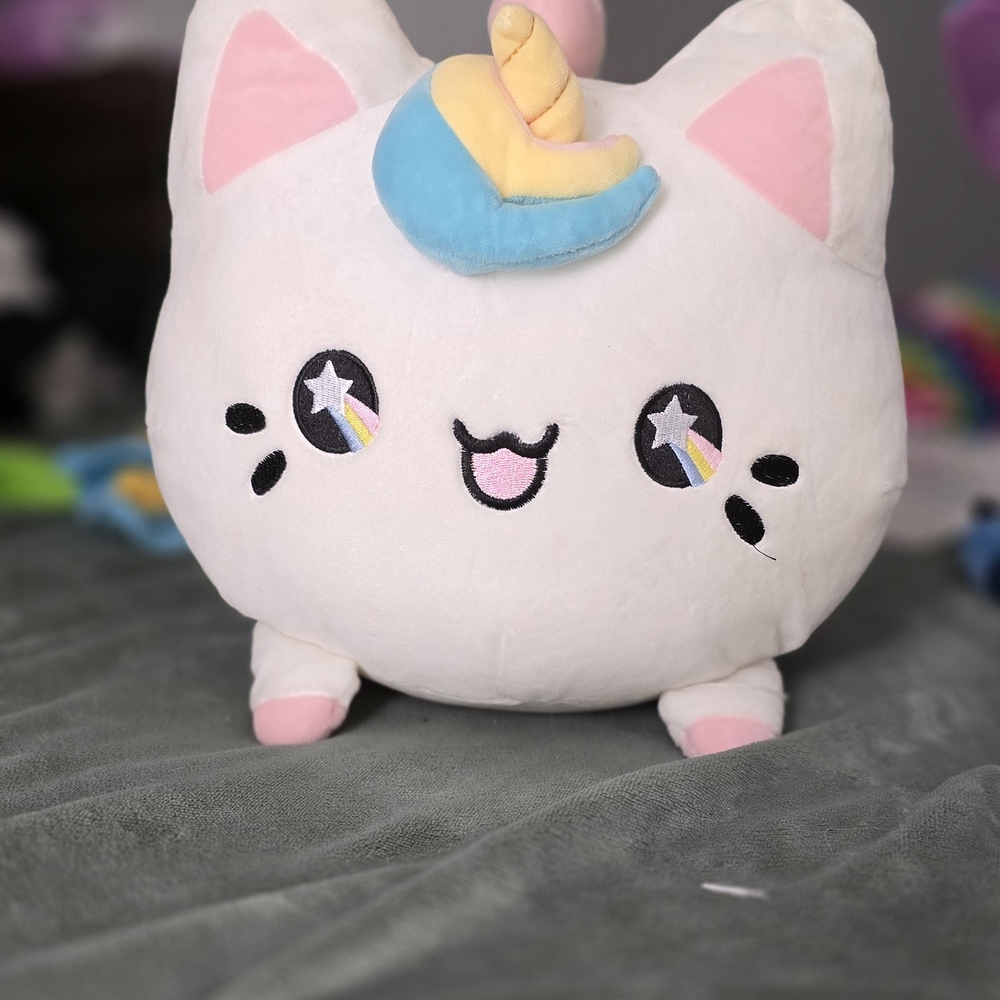 Unicorn Meowchi plush from Tasty Peach Studio